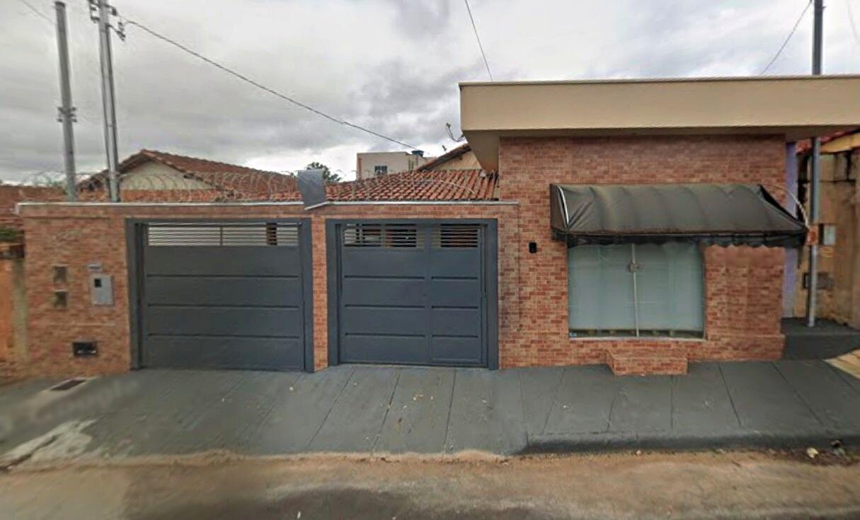 Casa em São João Batista do Glória, Jd. Das Acácias,  Rua Tulipa, 155, (lt. 09 Da Qd. 08)  Jd. Das Acácias, MG. Área: 213m2