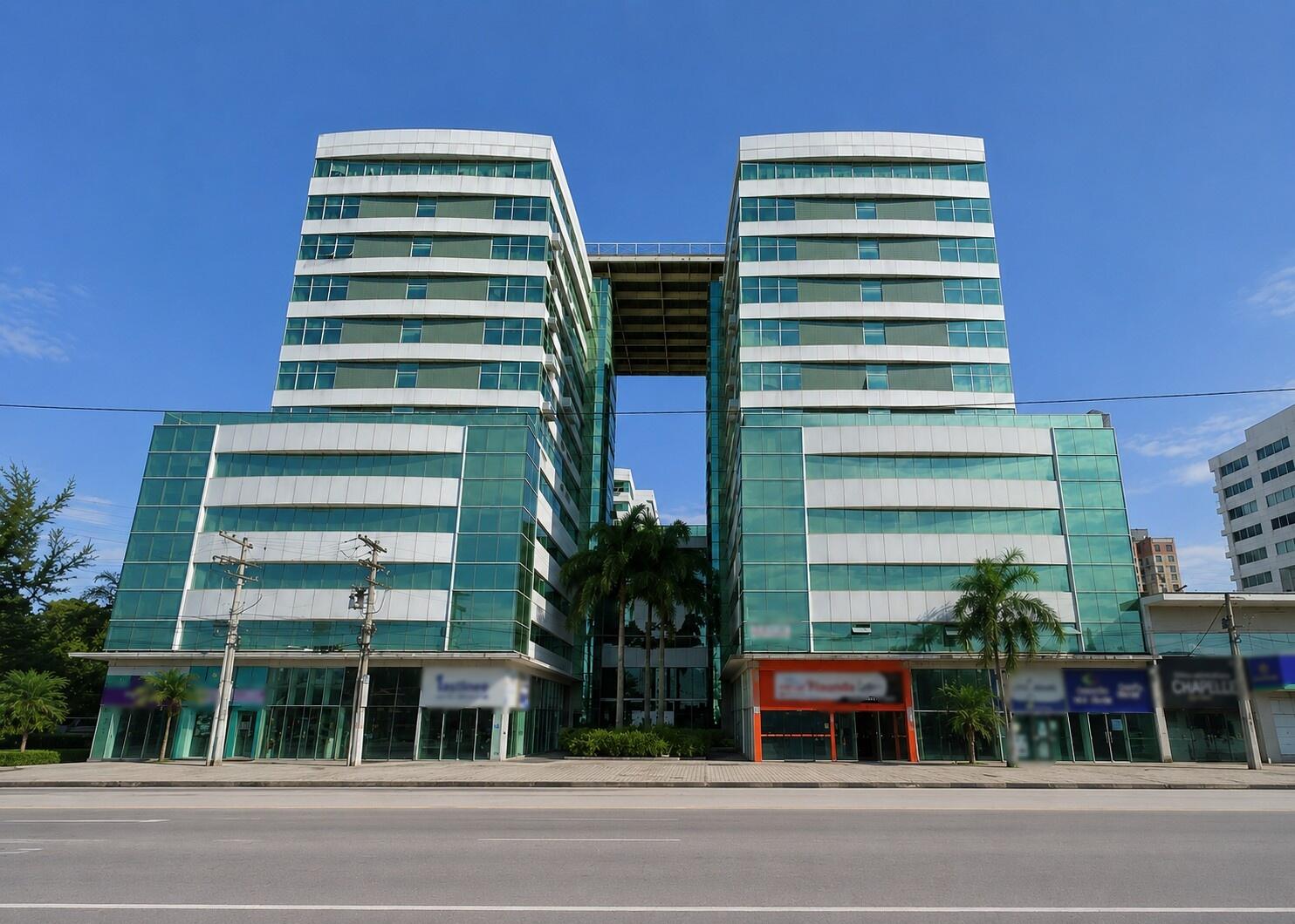 Comercial em Itaboraí, Centro, Avenida 22 De Maio, 6.331 Centro, RJ. Área: 325.19m2