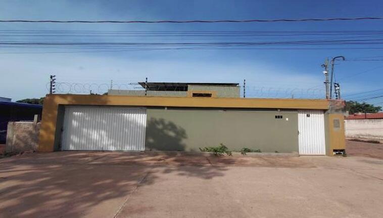 Casa em Timon, Bairro Jóia, Av. Parnarama, 466 (lt. 01 Da Qd. 118) Bairro Jóia, MA. Área: 140.6m2