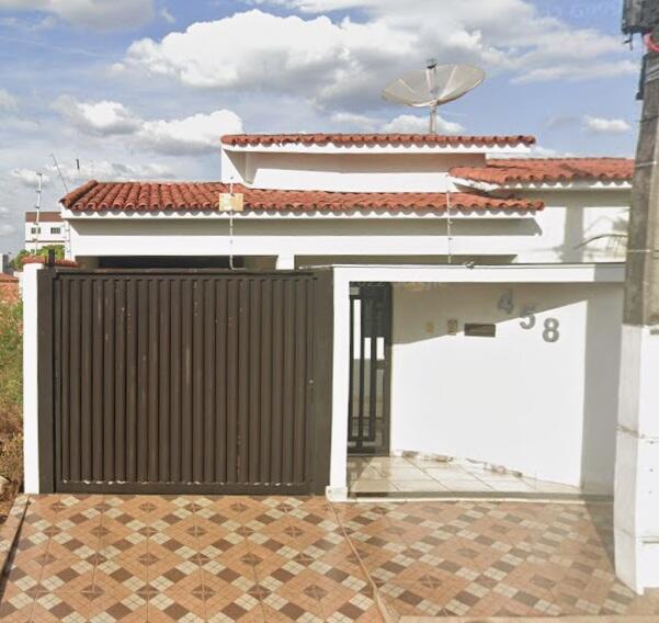 Casa em Patos de Minas, Bairro Residencial Gramado, Rua José Dutra, 458 Bairro Residencial Gramado, MG. Área: 196.05m2