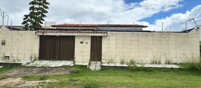 Casa em Penedo, Bairro Dom Constantino, Rua Vitória Régia (antiga Rua Arizona), 280 Bairro Dom Constantino, AL. Área: 174m2