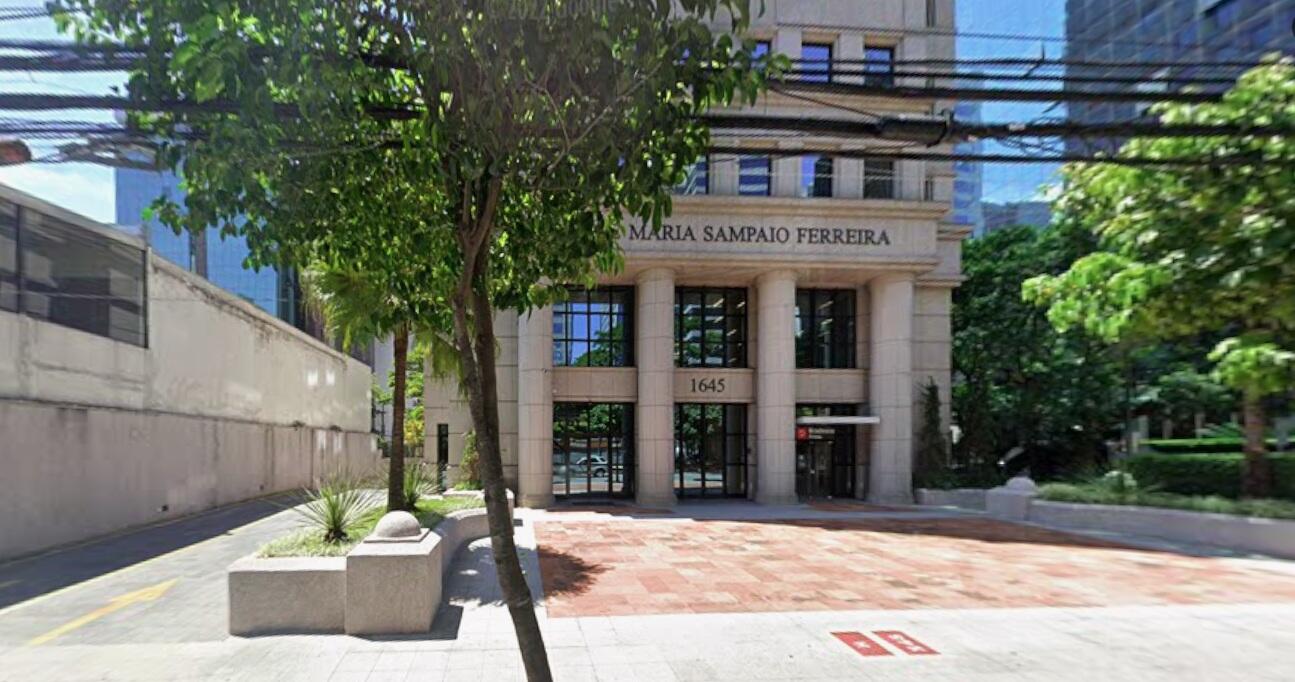 Comercial em São Paulo, Bairro Cidade Monções, Av. Engenheiro Luís Carlos Berrini, 1.645 Bairro Cidade Monções, SP. Área: 288.15m2