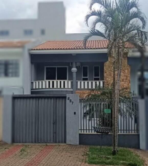 Casa em Cascavel, Bairro Coqueiral, Rua Valdemar Bonn, 895 Bairro Coqueiral, PR. Área: 209.25m2