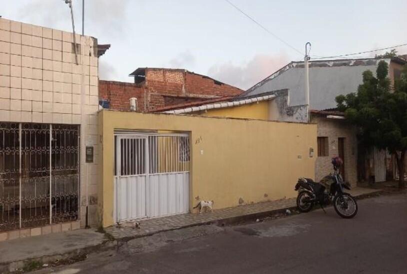 Casa em Natal, Bairro Das Rocas, Rua Dr. Ricardo Barreto, 491 Bairro Das Rocas, RN. Área: 107.21m2