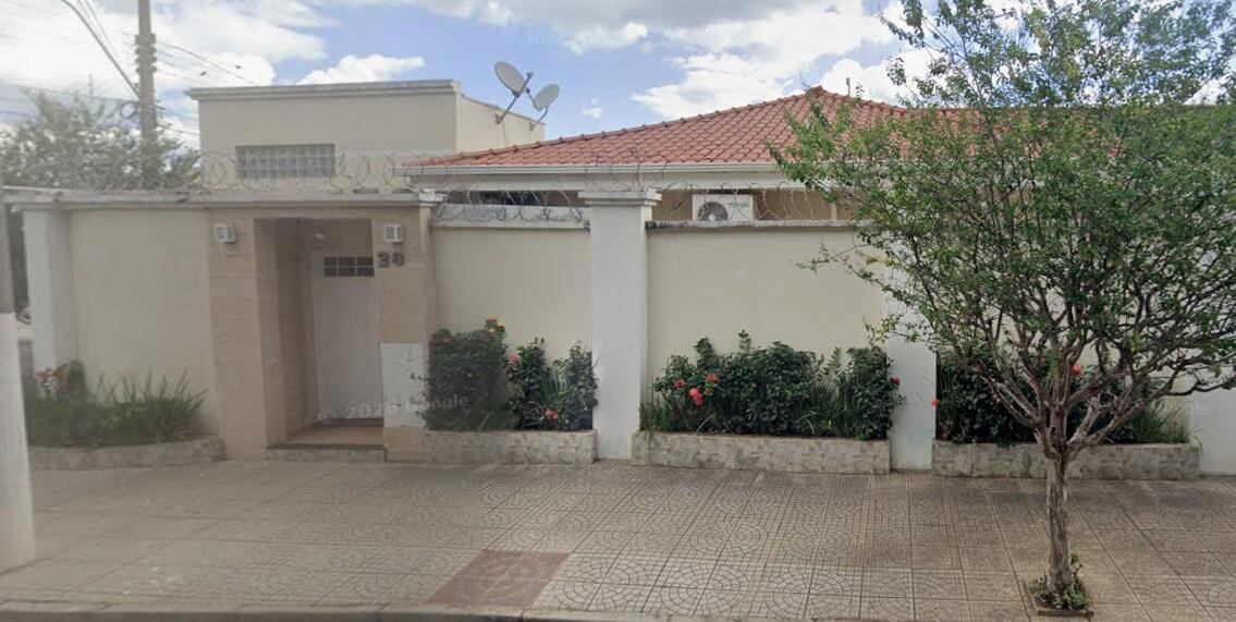 Casa em Taquaritinga, Bairro Pq. Residencial Laranjeiras, Rua José Domingos Ramalho, 28 Bairro Pq. Residencial Laranjeiras, SP. Área: 147.47m2
