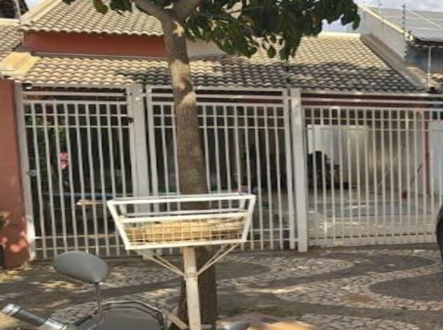 Casa em Luís Eduardo Magalhães, Bairro Florais Léa, Rua Vinicius De Morais, 1.748 (lt. 02-b Da Qd. 64) Bairro Florais Léa, BA. Área: 108.74m2