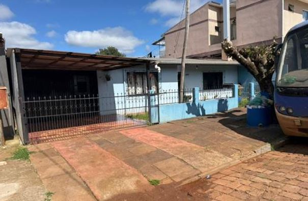 Casa em Lagoa Vermelha, Gentil, Rua Coronel Victor De Moraes Branco, 190, Gentil, RS. Área: 195.31m2