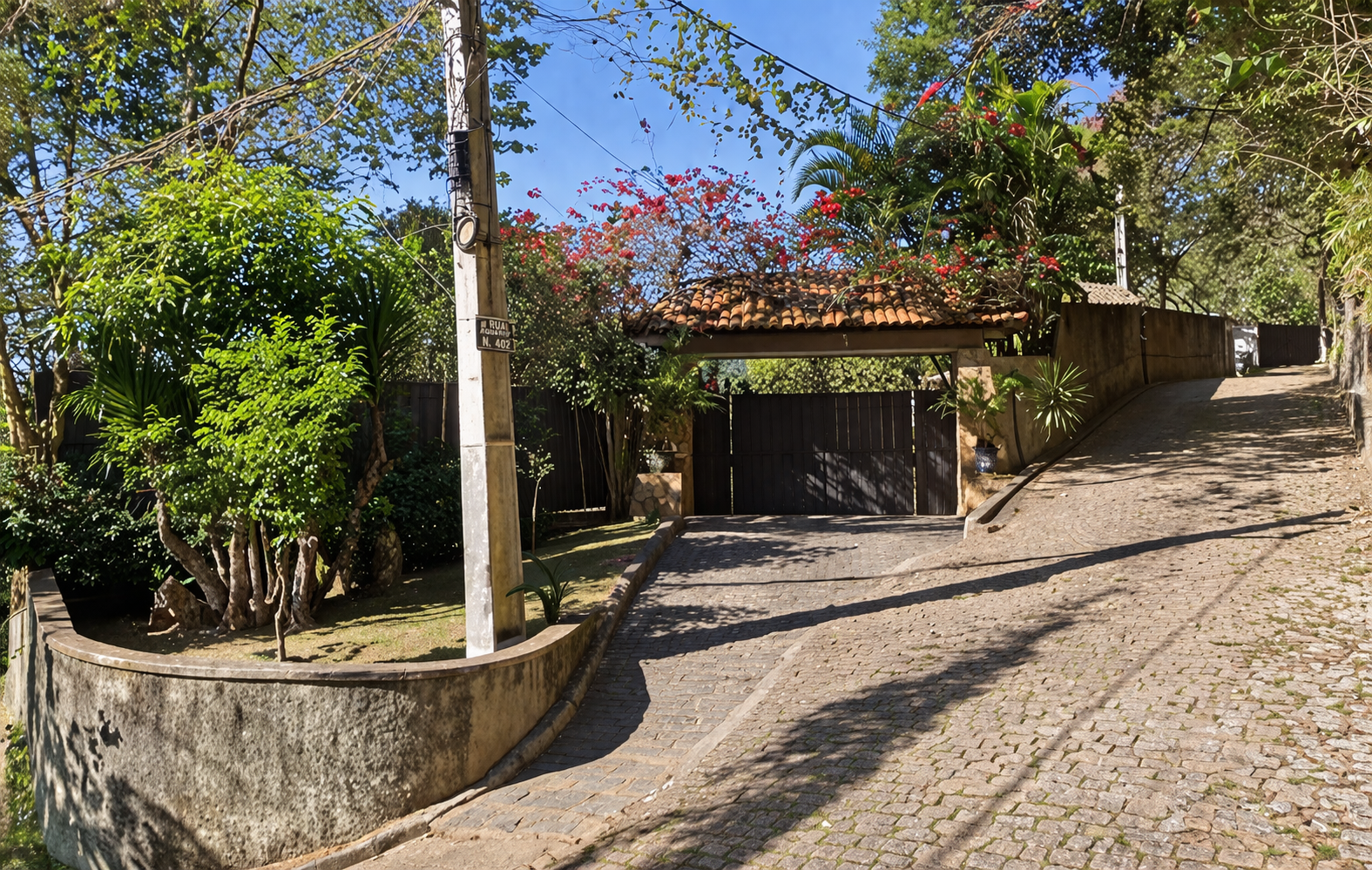 Casa em Mairiporã, Roseira, Alameda Pau-incenso, 18, Roseira, SP. Área: 411m2