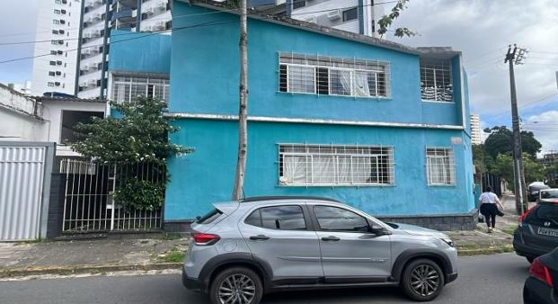 Casa em Recife, Aflitos, Rua Carneiro Vilela, 133, Aflitos, PE. Área: 241m2
