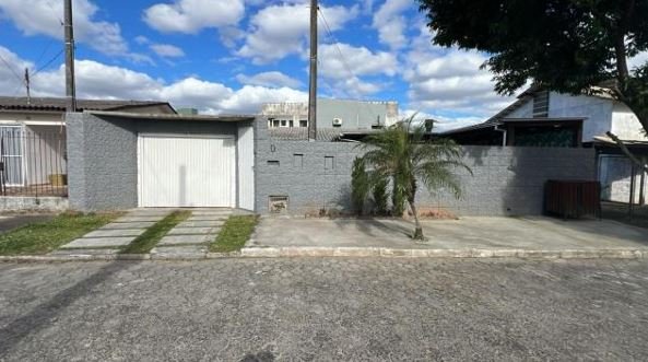 Casa em Criciúma, Vila Francesa, Rua Ary Faraco, 30, Vila Francesa, SC. Área: 69.08m2