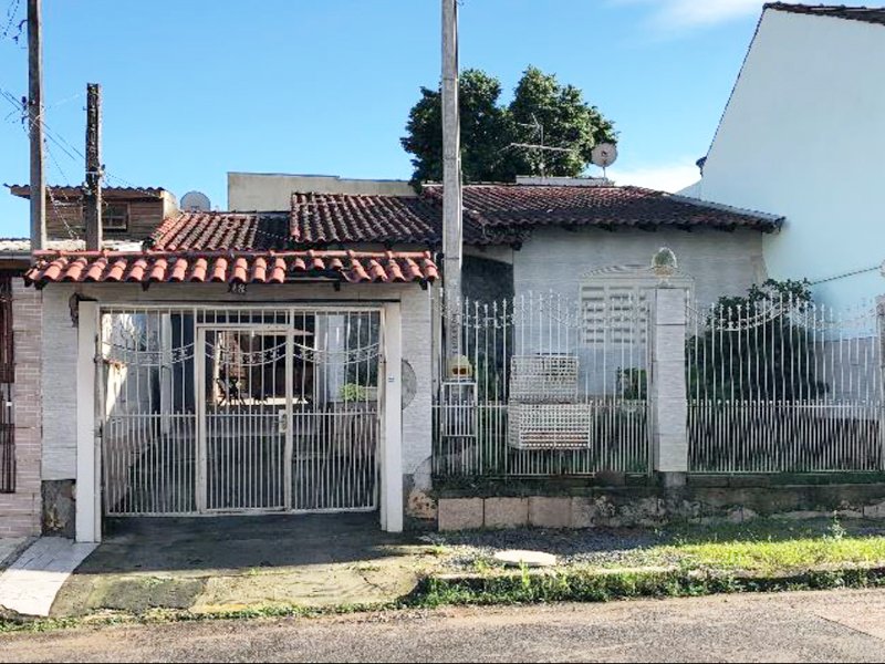 Casa em Cachoeirinha, Vila Monte Carlo, Rua Cariri, 18, Vila Monte Carlo, RS. Área: 300m2
