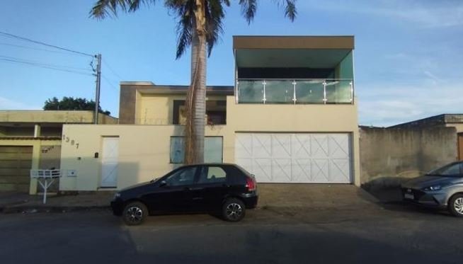 Casa em Sete Lagoas, Santo Antônio, Rua Doutor João Batista, 1387, Santo Antônio, MG. Área: 246.26m2