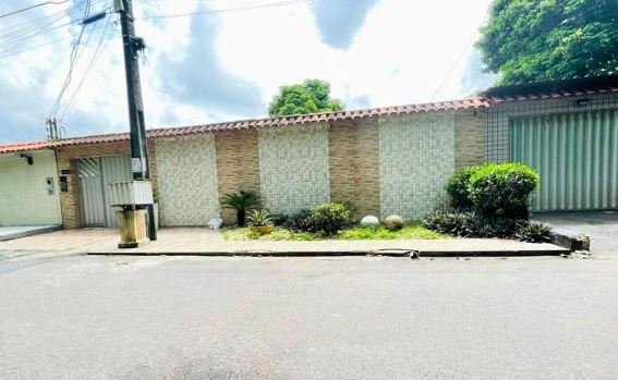 Casa em Manaus, Flores, Rua Remir Archier, 279, Flores, AM. Área: 186.9m2