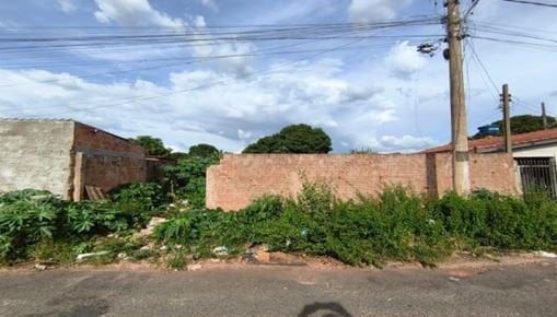 Terreno em Campo Grande, Tiradentes, Rua Do Pistão, 117, Tiradentes, MS. Área: 365.88m2