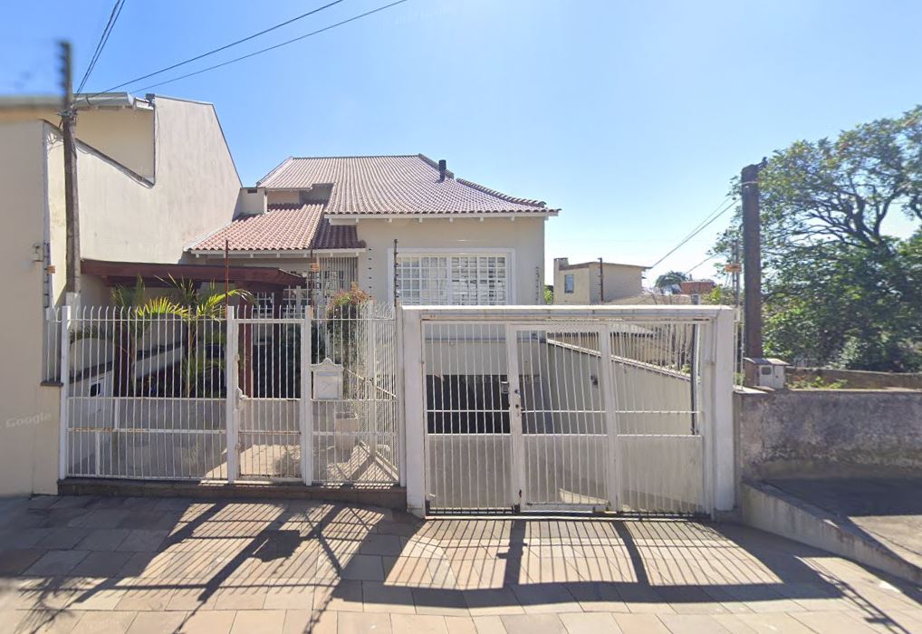 Casa em Porto Alegre, Santa Tereza, Rua Patrício De Matos Fernandes, 30, Santa Tereza, RS. Área: 283.2m2