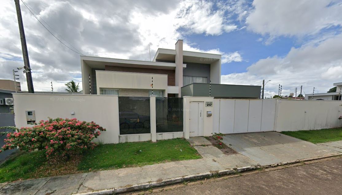 Casa em Vilhena, Centro (5º Bec), Rua Wilson Rodrigues Zonoecê, 252, Centro (5º Bec), RO. Área: 166.89m2