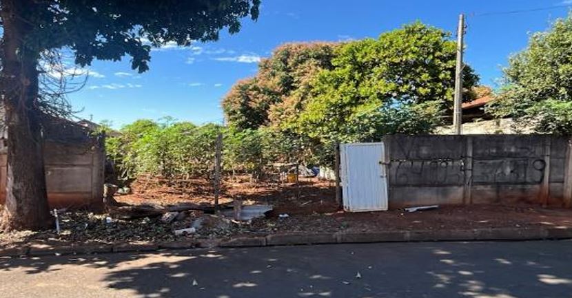 Terreno em Cassilândia, Vila Izanópolis, Rua Josué Andrade De Vasconcelos, 410, Jardim Primavera Ii E Rua Antônio Batista De Almeida - Lt. 09 Da Qd. 53, Vila Izanópolis, MS. Área: 377.55m2