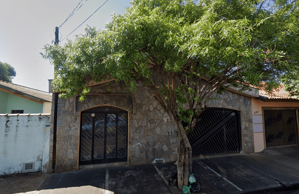 Casa em Sertãozinho, Conjunto Habitacional Antônio Pedro Ortolan, Rua Keitaro Hatajima, 434, Conjunto Habitacional Antônio Pedro Ortolan, SP. Área: 145.48m2