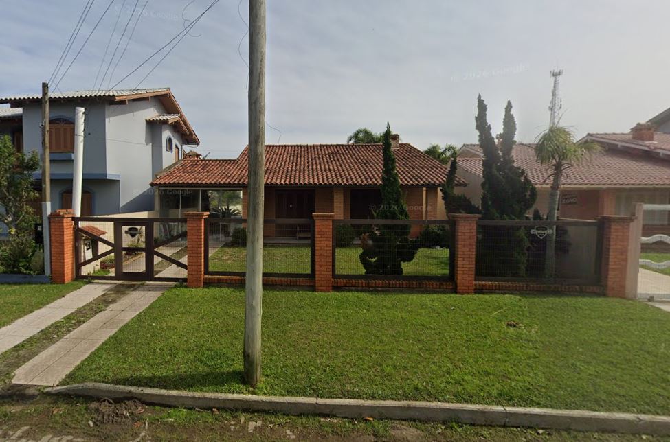Casa em Imbé, Centro., Rua Santo Ângelo , 2634 Lt 03 da Qd 323 - Centro. , RS. Área: 121.9m2