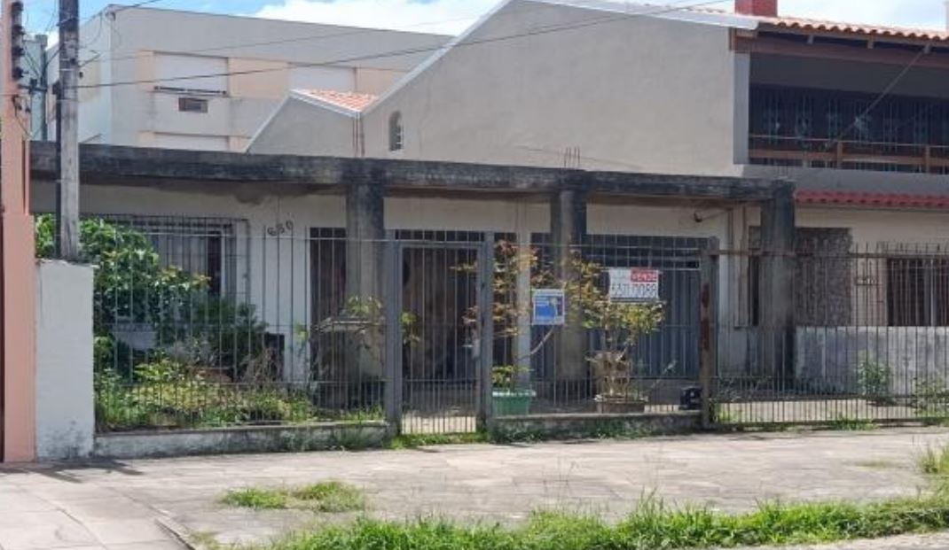 Casa em Porto Alegre, Jd. Botânico, Rua Machado de Assis , 630 - Jd. Botânico, RS. Área: 115.92m2