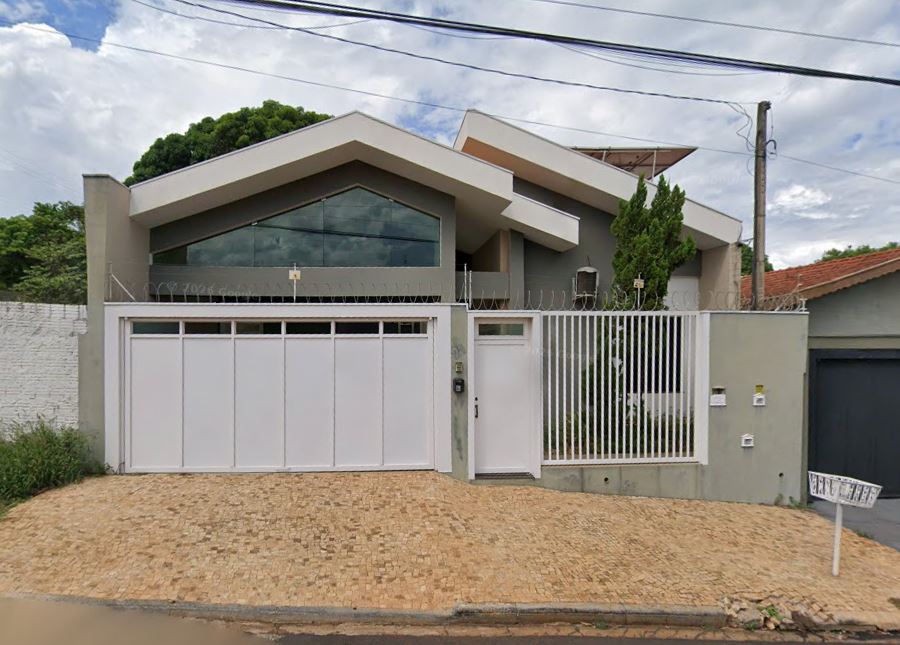 Casa em Barretos, Centro, Rua 14 , 21 Parte Lt 02 da Qd 18 - Centro, SP. Área: 184.55m2