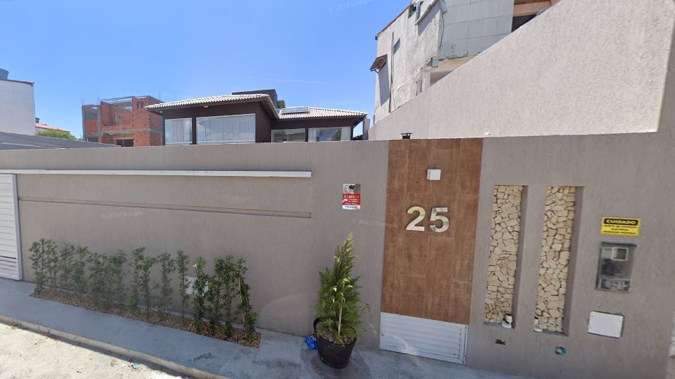 Casa em Salvador, Piatã, Rua Eduardo Santos , 25 Lt 02-A da Qd 15 - Piatã, BA. Área: 218m2