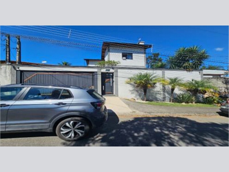 Casa em Atibaia, Loteamento Retiro Das Fontes, Rua Das Quaresmeiras 225 Loteamento Retiro Das Fontes, SP. Área: 264.26m2