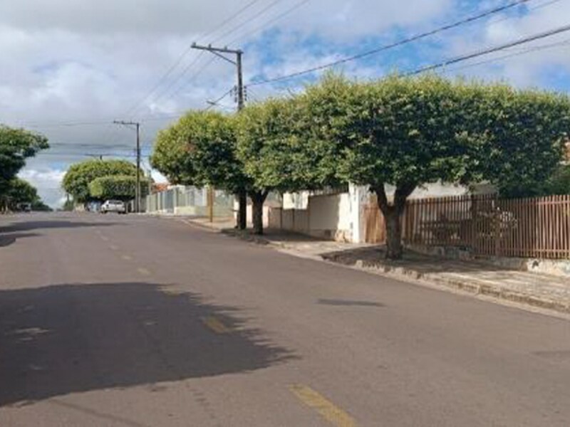 Casa em Osvaldo Cruz, Centro, Rua Dr. Traves 987 (quadra 64) Centro, SP. Área: 87.7m2
