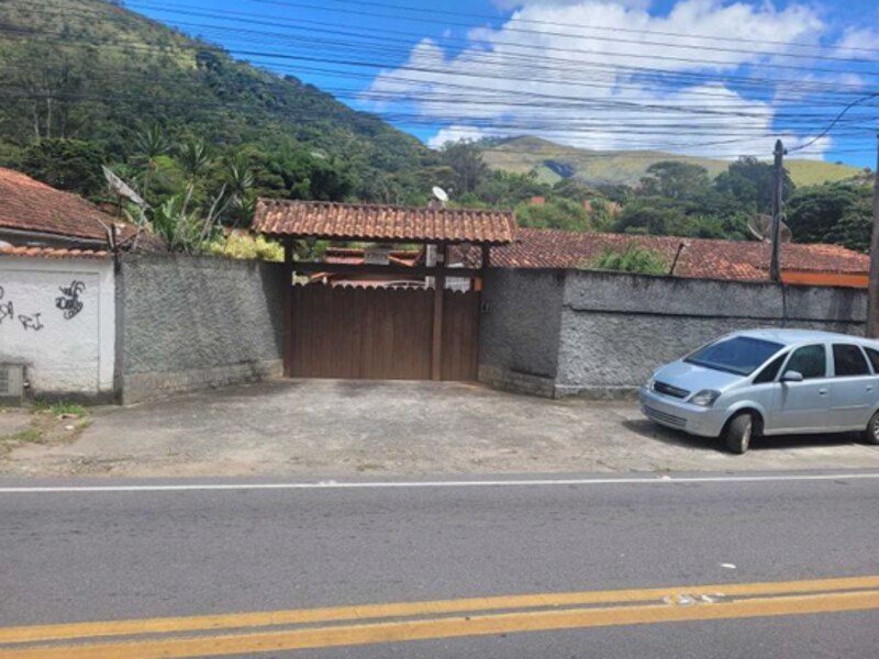 Casa em Petrópolis, Pedro Do Rio, Estrada União E Industria 17071 Área 5b Pedro Do Rio, RJ. Área: 119.7m2