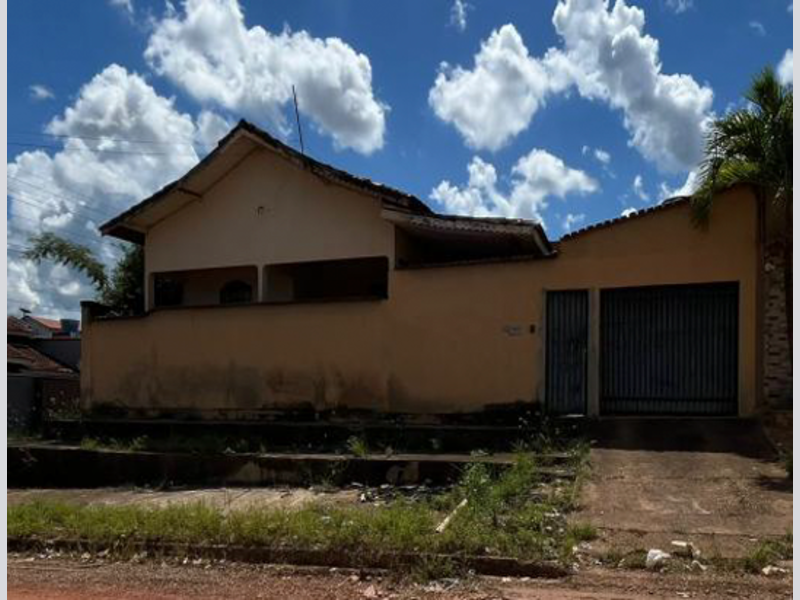 Casa em Xinguara, Centro, Rua Cruz E Souza 100 (lote 07 Da Quadra 06-a) Centro, PA. Área: 201.63m2