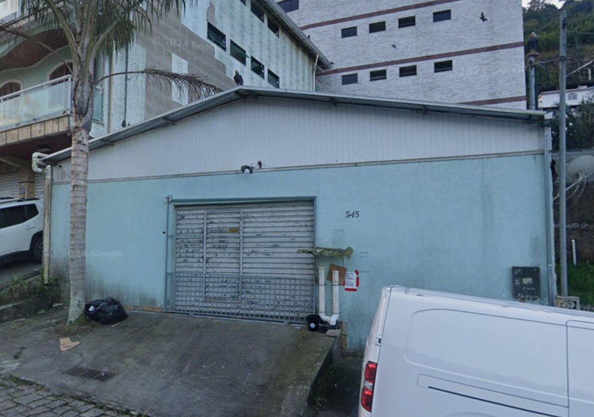 Galpão em Nova Friburgo, Conselheiro Paulino, Rua Carlos Vettoraci (consta No Local Rua Caraiba Nº 345) 120 Conselheiro Paulino, RJ. Área: 180m2