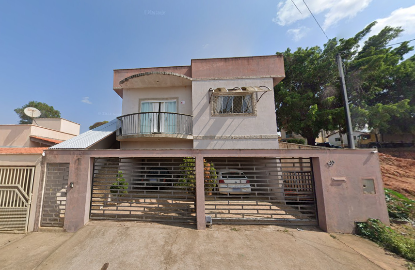 Casa em Cláudio, Dona Tininha, Rua Tia Lana (lt. 35, Qd. 4) 50 Dona Tininha, MG. Área: 172.77m2