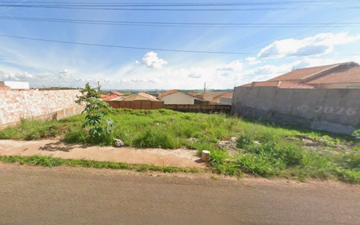 Terreno em Sacramento, Res. Lauro Afonso Borges, Rua Vera Lúcia Gomide (consta No Ri Rua Seis), Lote 10, Quadra K S/n Res. Lauro Afonso Borges, MG. Área: 240m2