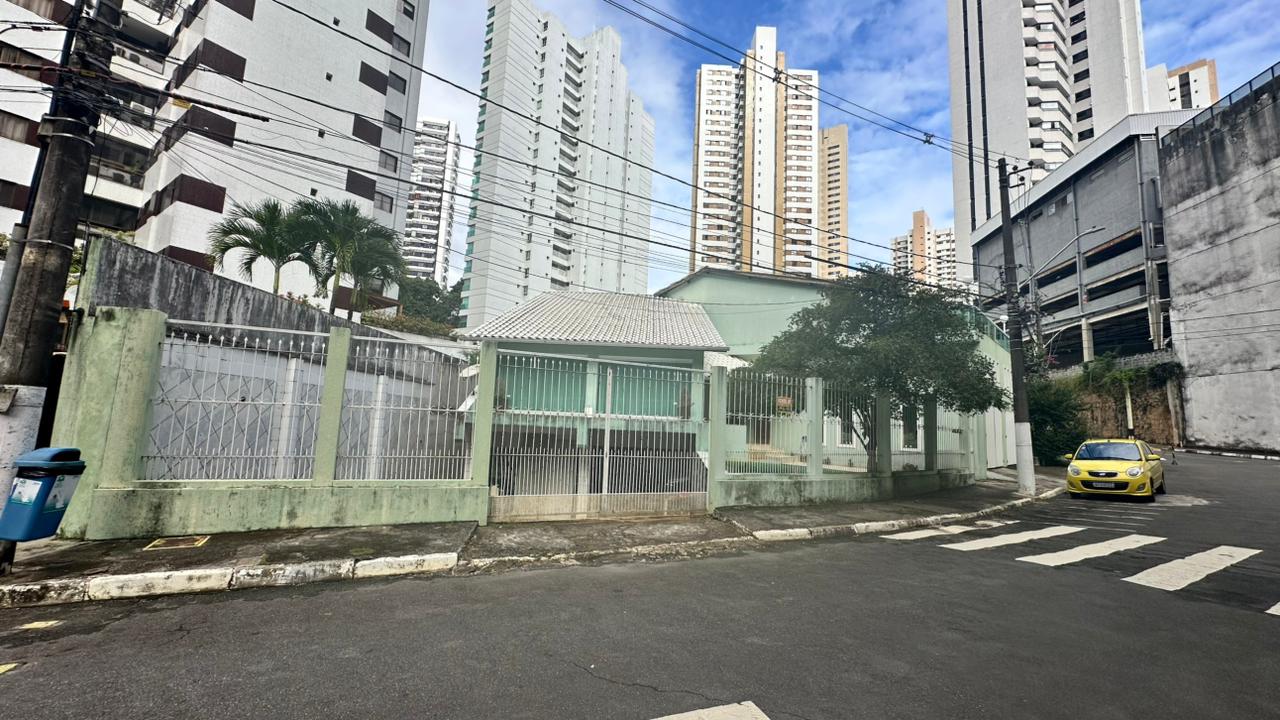 Casa em Salvador, Horto Florestal, Rua Paratancará 236 Horto Florestal, BA. Área: 291m2