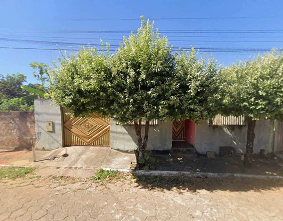Casa em Uruana, Centro, Rua 22 (consta No Iptu R Nenzinha Aranha, Sn) Lt 06 Da Qd 61, Lot Patrimônio S Sebastião 356a Centro, GO. Área: 230.28m2