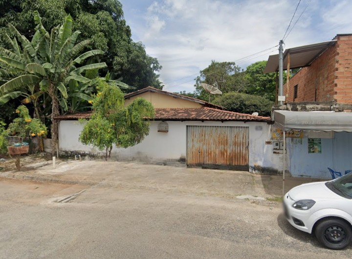 Casa em Caldas Novas, Caldas Do Oeste, Avenida Araxá, (consta No Ri Nº 266), Lt 64 Qd A, Lot. Caldas Do Oeste S/n Caldas Do Oeste, GO. Área: 174.49m2