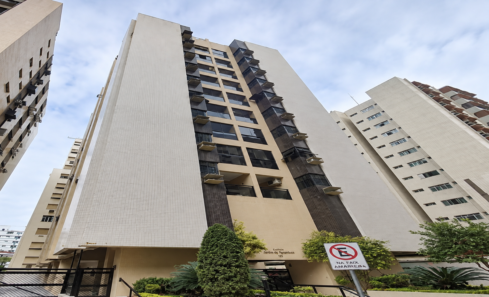 Apartamento em Santos, Aparecida, Rua Particular Lélia 93 Aparecida, SP. Área: nullm2