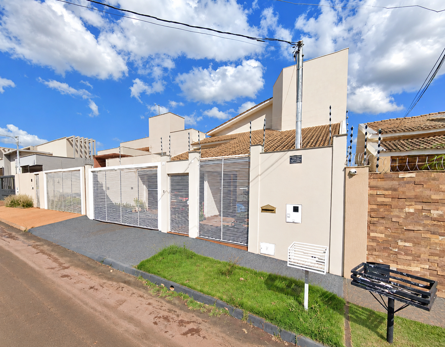 Casa em Rio Verde, Residencial Interlagos, Rua Jesuíno Veloso Do Carmo, Lote 849 Da Quadra 37 S/n Residencial Interlagos, GO. Área: 306.4m2
