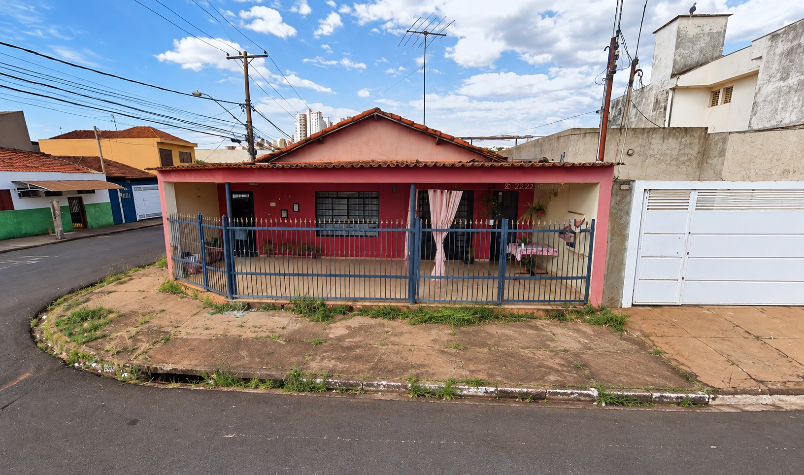 Casa em Ribeirão Preto, Vila Virginia, Rua Vitória, Esquina Rua Miguel Couto (parte Lt. 10, Qd. 08) 467 Vila Virginia, SP. Área: 186.9m2