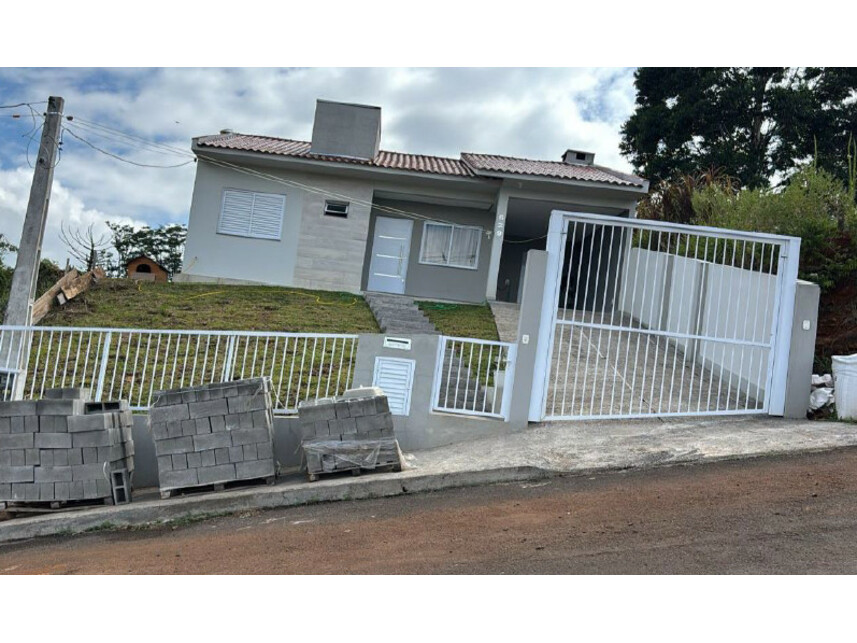 Casa em Concórdia, Santa Terezinha, Rua Flor de Laranjeira 629 - Casa (Lote 2 da Quadra C) - Santa Terezinha, SC. Área: 90.01m2