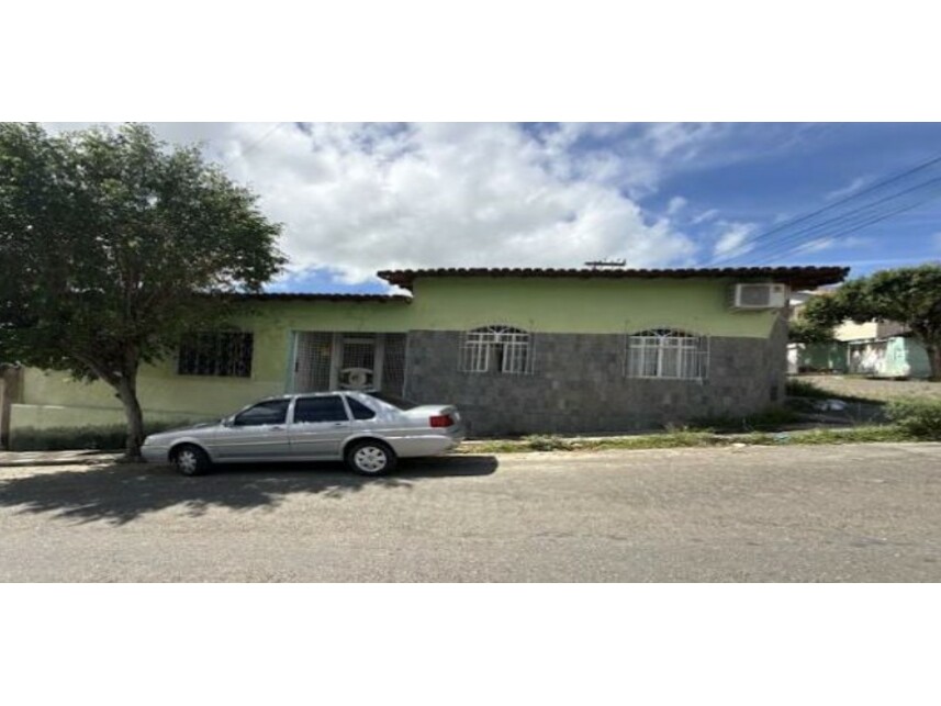 Casa em Nanuque, Centro, Rua Lambari 551 - Casa - Centro, MG. Área: 156.24m2
