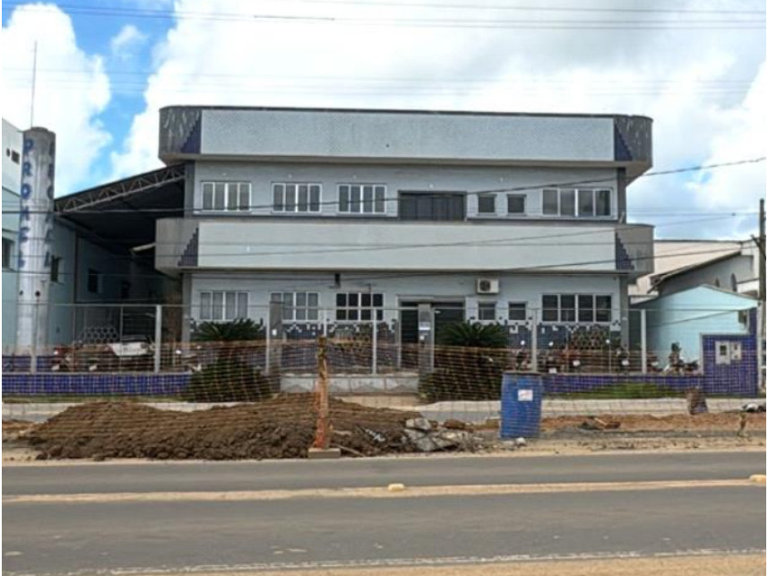 Comercial em Nova Venécia, São Cristóvão, Avenida Pedro Quadra Menegusse 663 - Prédio Comercial (Lote 121 da Quadra 87) - São Cristóvão, ES. Área: 1164m2