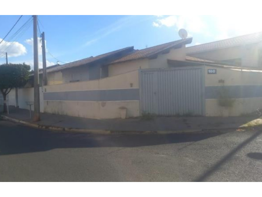 Casa em Pirangi, Jardim Eldorado, Avenida Sebastião Garcia 180 - Casa (Parte dos lotes nº 14/15 da Quadra D). - Jardim Eldorado, SP. Área: 105.8m2