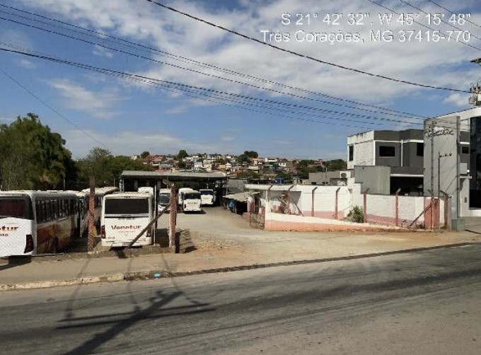 Comercial em Três Corações, Jardim Paraiso, Rua Cabo Benedito Alves, N. 1470, Bairro Cotia, MG. Área: 261.48m2