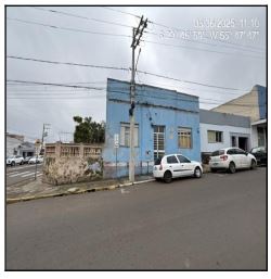 Casa em Alegrete, Centro, Rua Vasco Alves, N. 464, Qd 41, Lt 13, RS. Área: 228.63m2