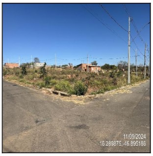 Terreno em Unaí, Residencial Vitoria, Avenida Maria Aparecida Branquinho Silva, N. 00, Qd 12, Lt 17, MG. Área: 245.67m2