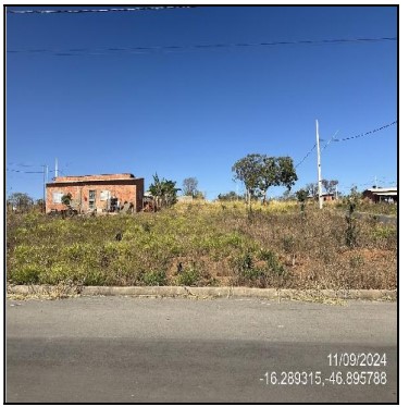 Terreno em Unaí, Residencial Vitoria, Avenida Maria Aparecida Branquinho Silva, N. 00, Qd 13, Lt 15, MG. Área: 235.6m2