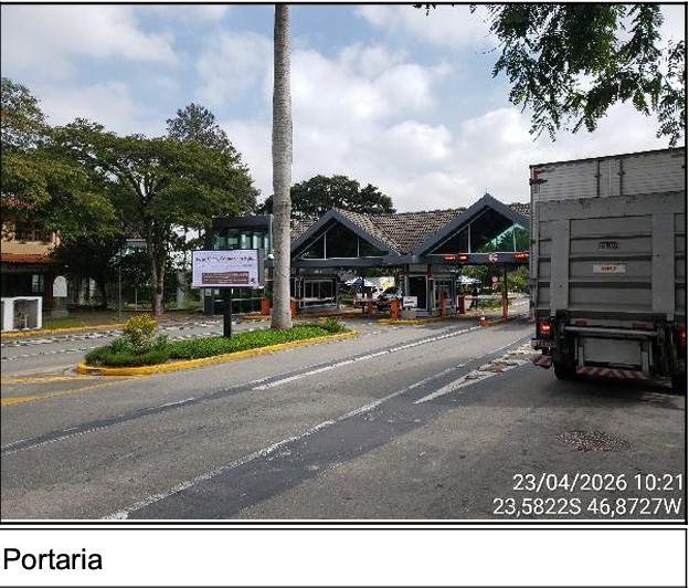 Casa em Cotia, Sao Paulo Ii, Rua Mascarenhas Homem, N. 300, Qd 24, Lts 4 E 5, SP. Área: 410.22m2