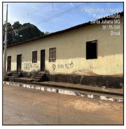 Casa em Santa Juliana, Distrito Zelandia, Rua Maria Izabel Fernandes, N. Sn, Esquina Rua Joao Silva Nascimento, MG. Área: 320m2