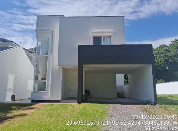 Casa em Santa Cruz do Sul, Santo Inacio, Rua Eca De Queiroz, N. 268, Lt 11 Qd U, RS. Área: 186.5m2